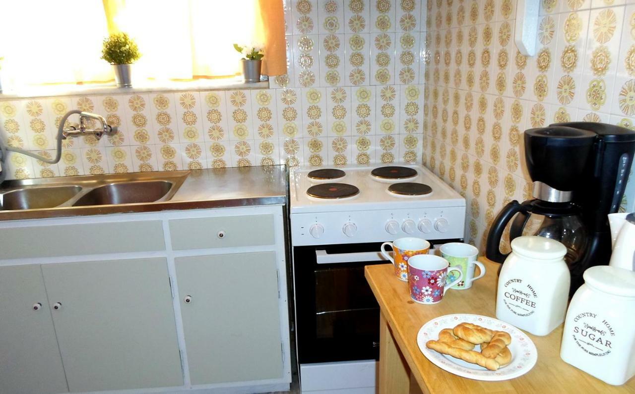 Elena'S Apartments Баці Екстер'єр фото